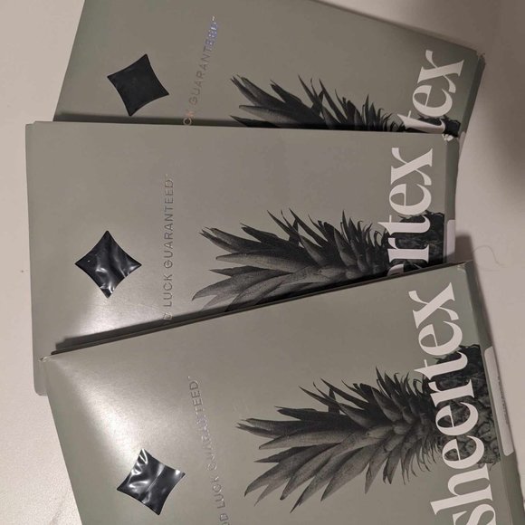 Sheertex Polka-Dot Classic Sheer Rip-Resist Tights - Picture 5 of 7